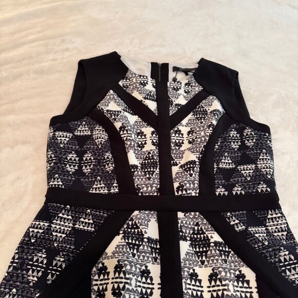 BCBG Maxazria NWT Black and Off White Sleeveless Holly Dress Size 10 - Picture 3 of 16